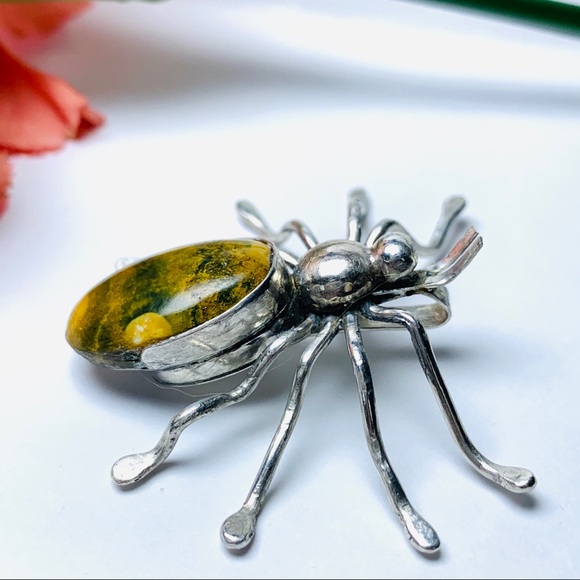 Sterling Silver Hand Forged Spider pendant + chain - Picture 3 of 10